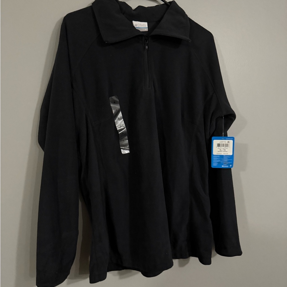Columbia Black Women's Sweatshirt